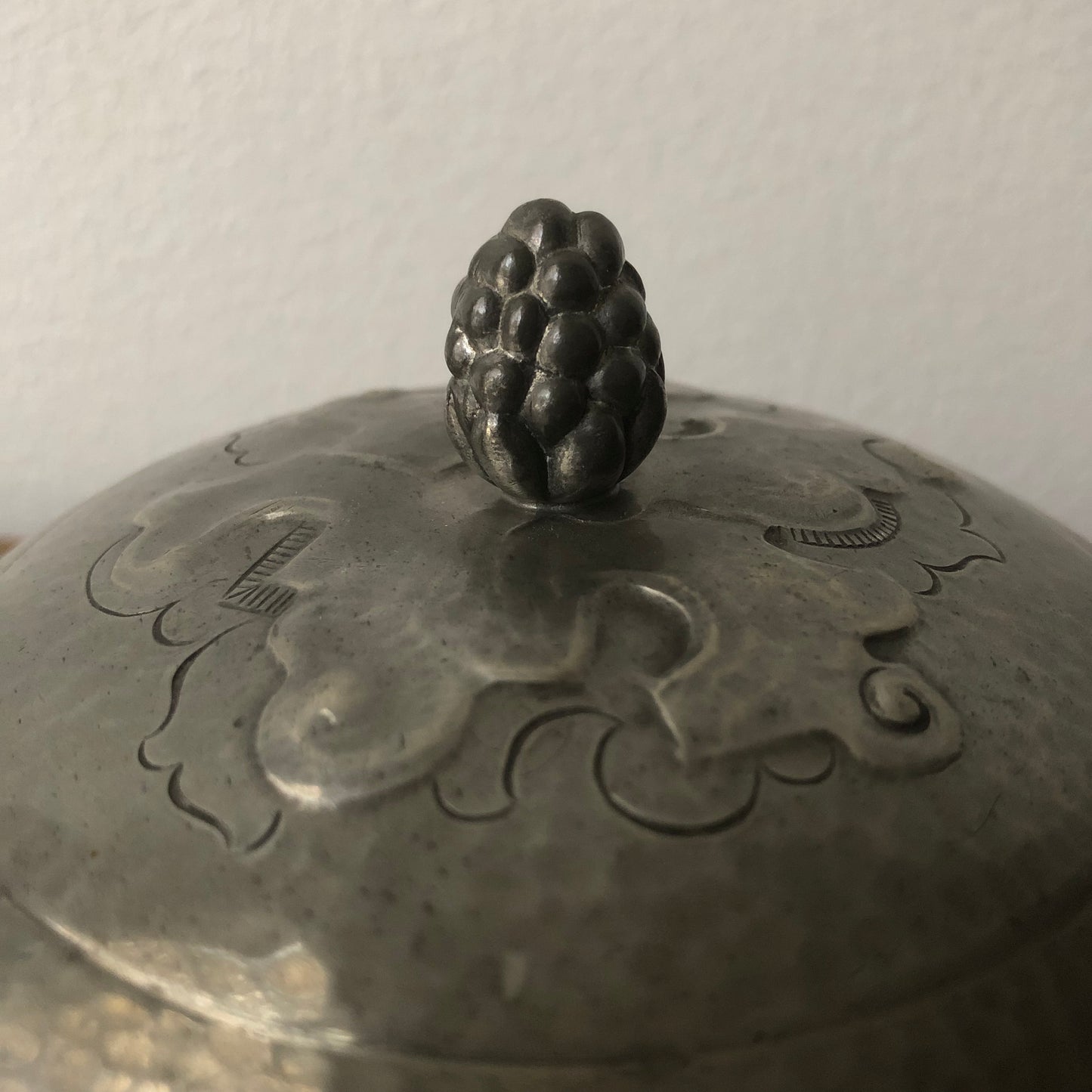 Just Andersen, lidded box