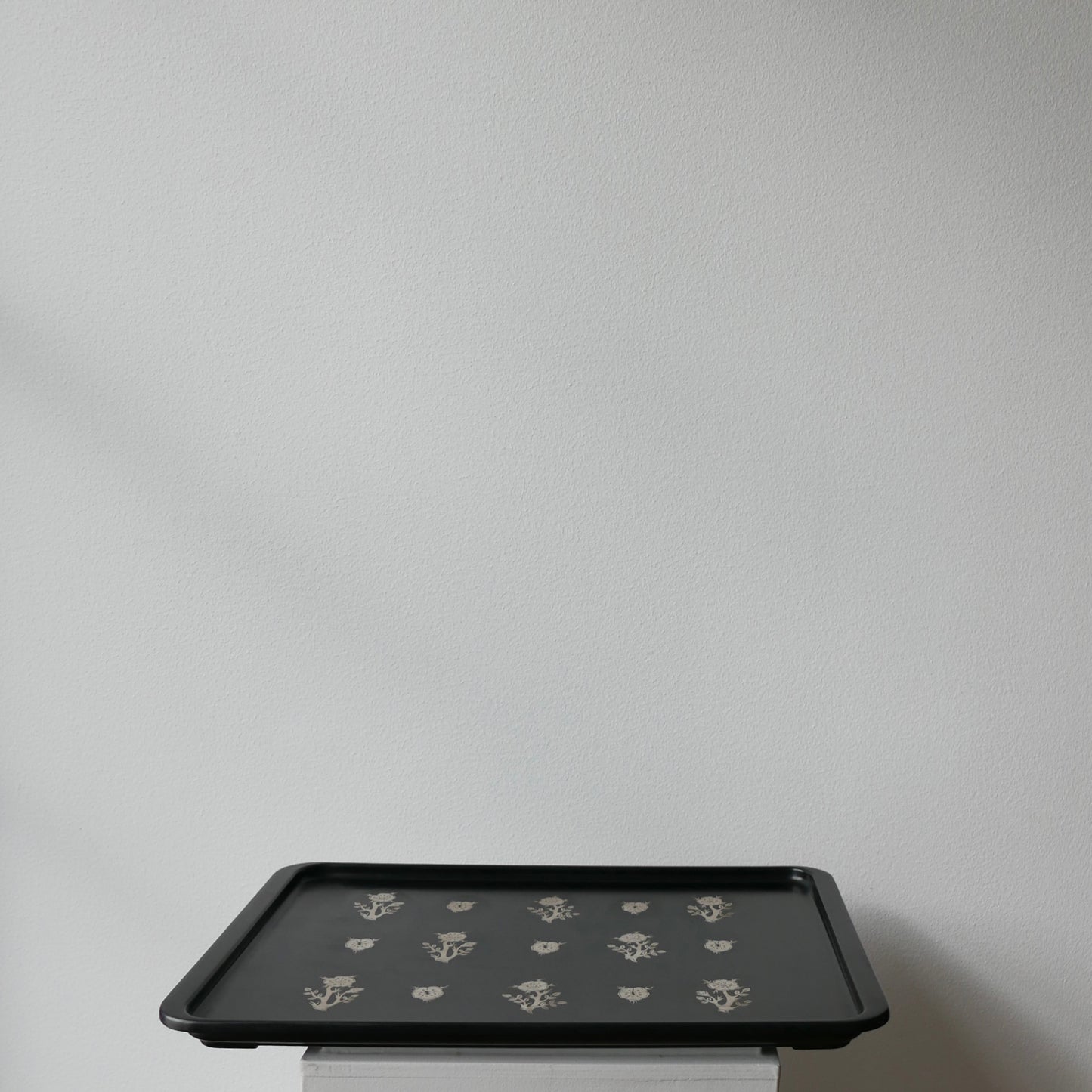 Perstorp isolite tray with silver inlays