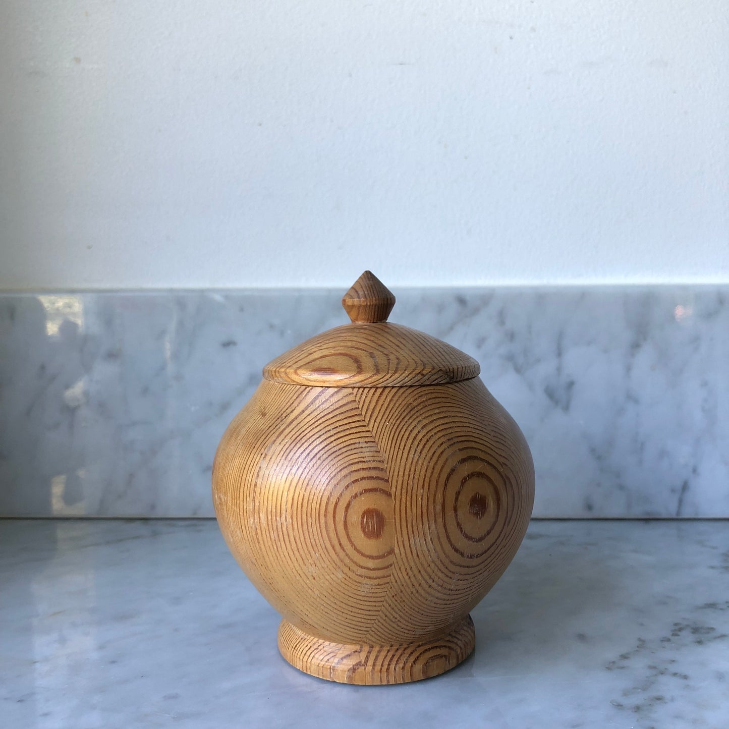 Wooden urn