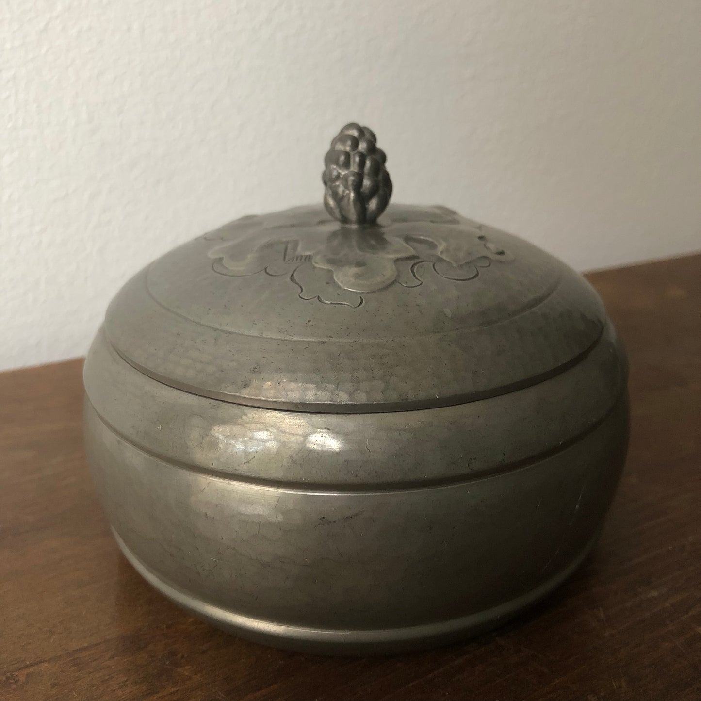 Just Andersen, lidded box