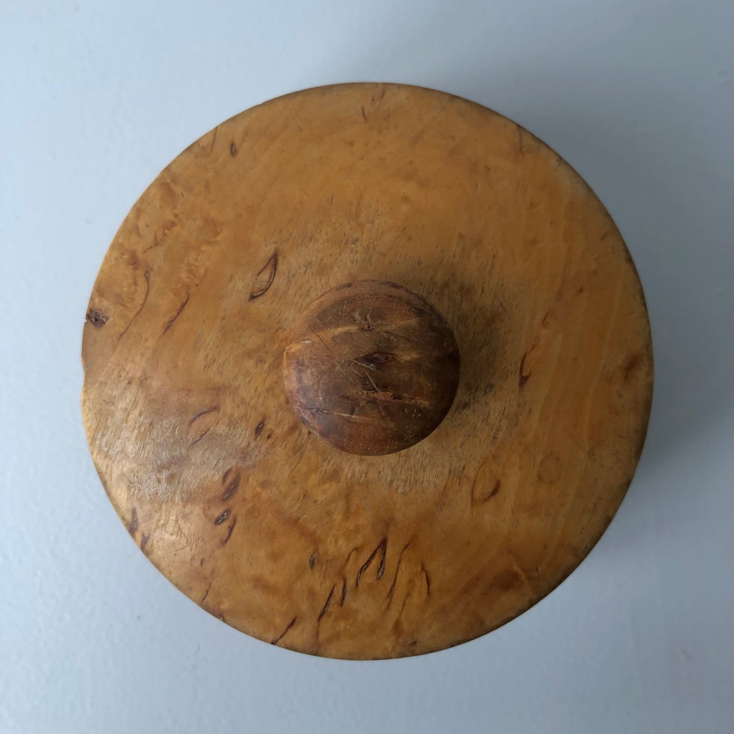 Wood lidded box