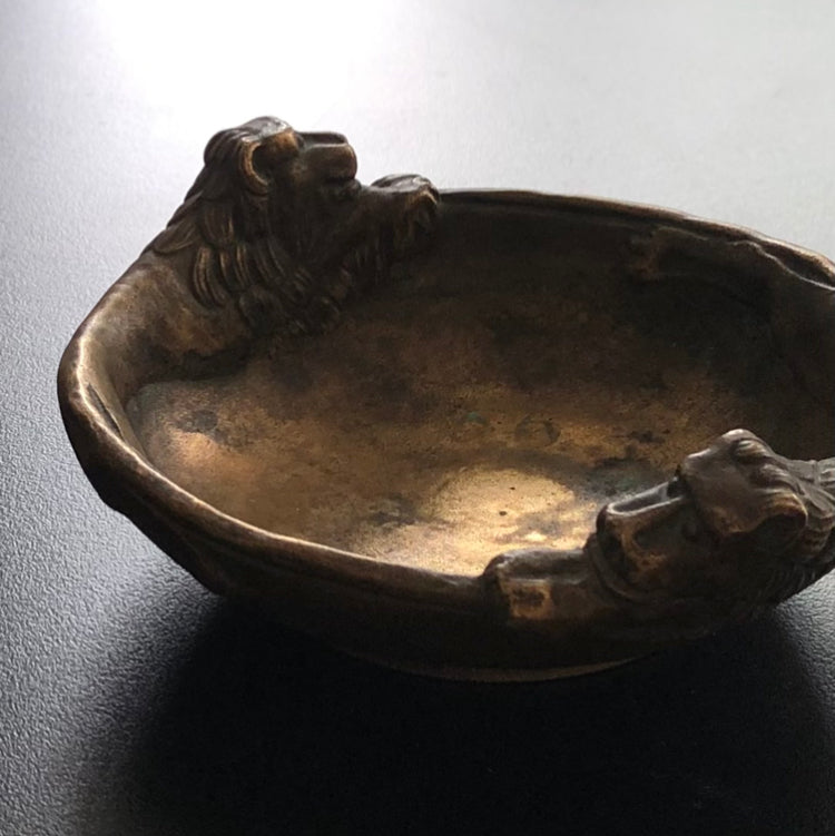 Lion bronze bowl