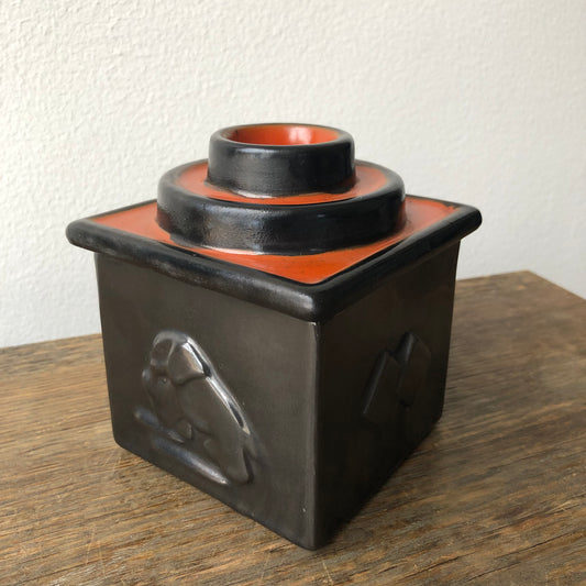 Upsala-Ekeby lidded box