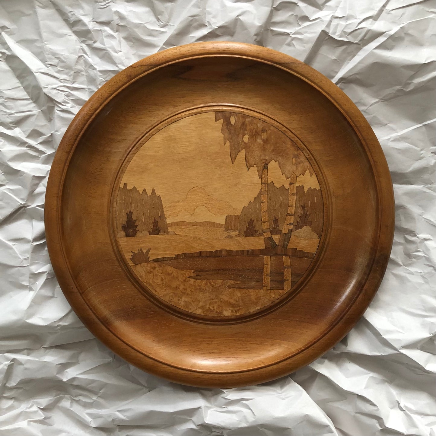 Intarsia wall plate