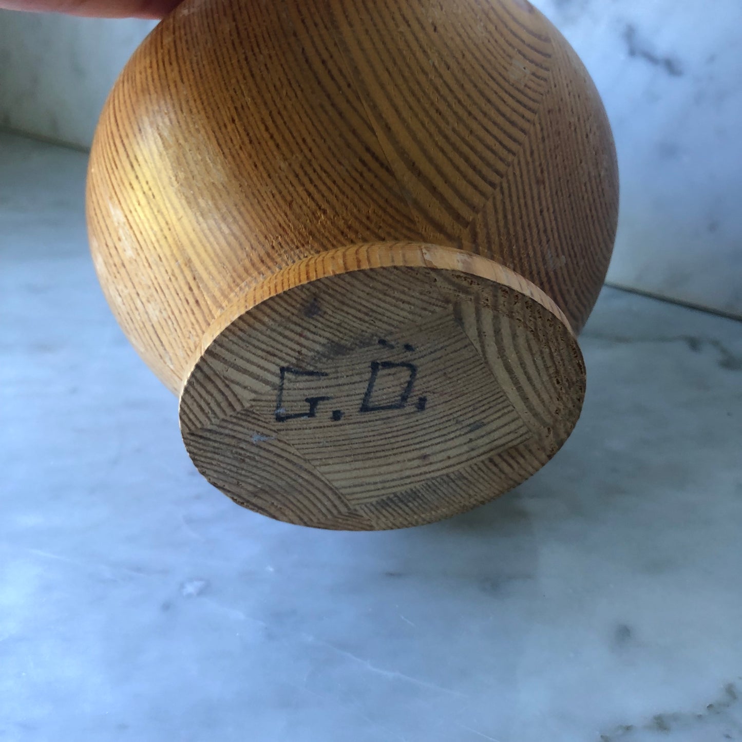 Wooden urn