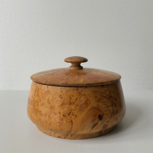 Wood lidded box