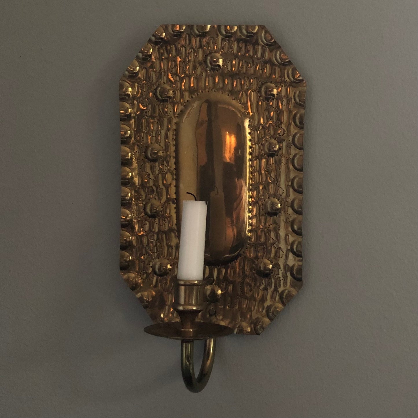 Candle sconce