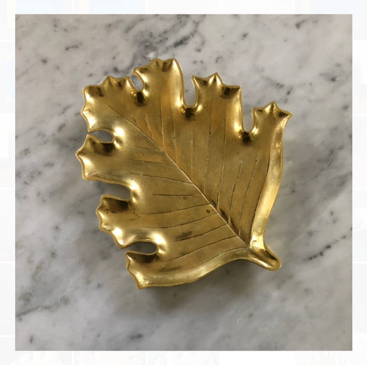 Svenskt tenn brass leaf